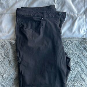 Lululemon pants - Size 34 (tiny knee hole)